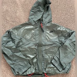 Women’s Nike windbreaker